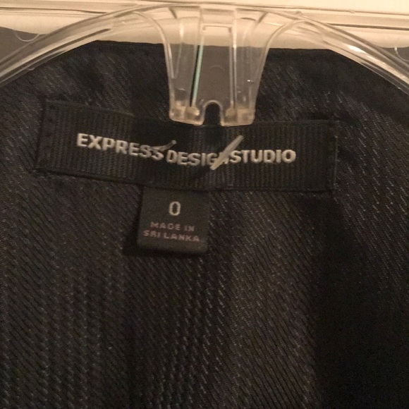 Black Express Vest - Picture 4 of 6